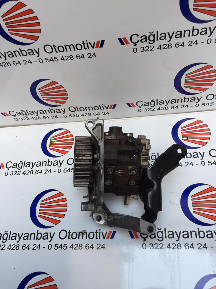 Citroen C3 2012 model 1.4 mazot pompası 